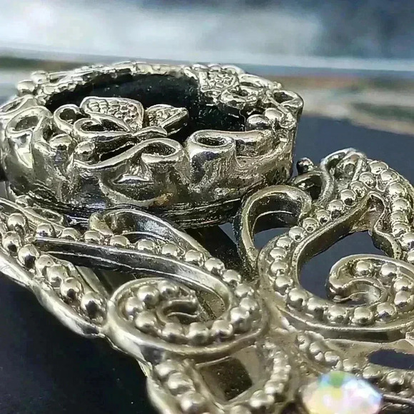 BEAUTIFUL Vintage Hair Clip - Picture 7 of 8